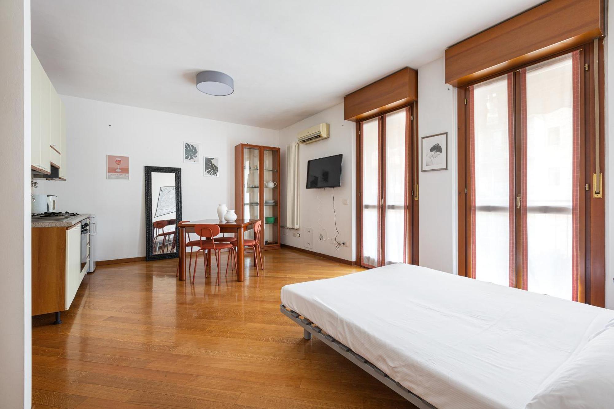 Cosy Studio With Balcony & Private Garage Milano Exteriör bild