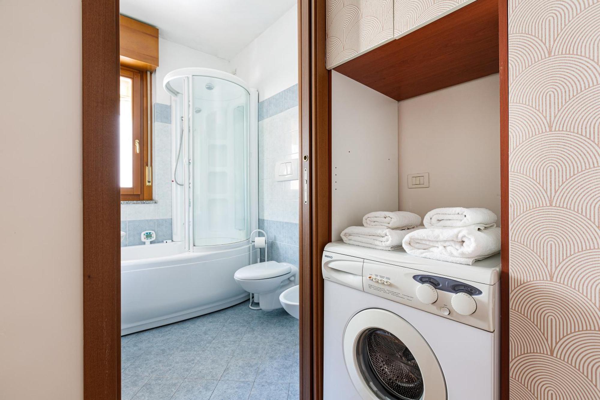 Cosy Studio With Balcony & Private Garage Milano Exteriör bild